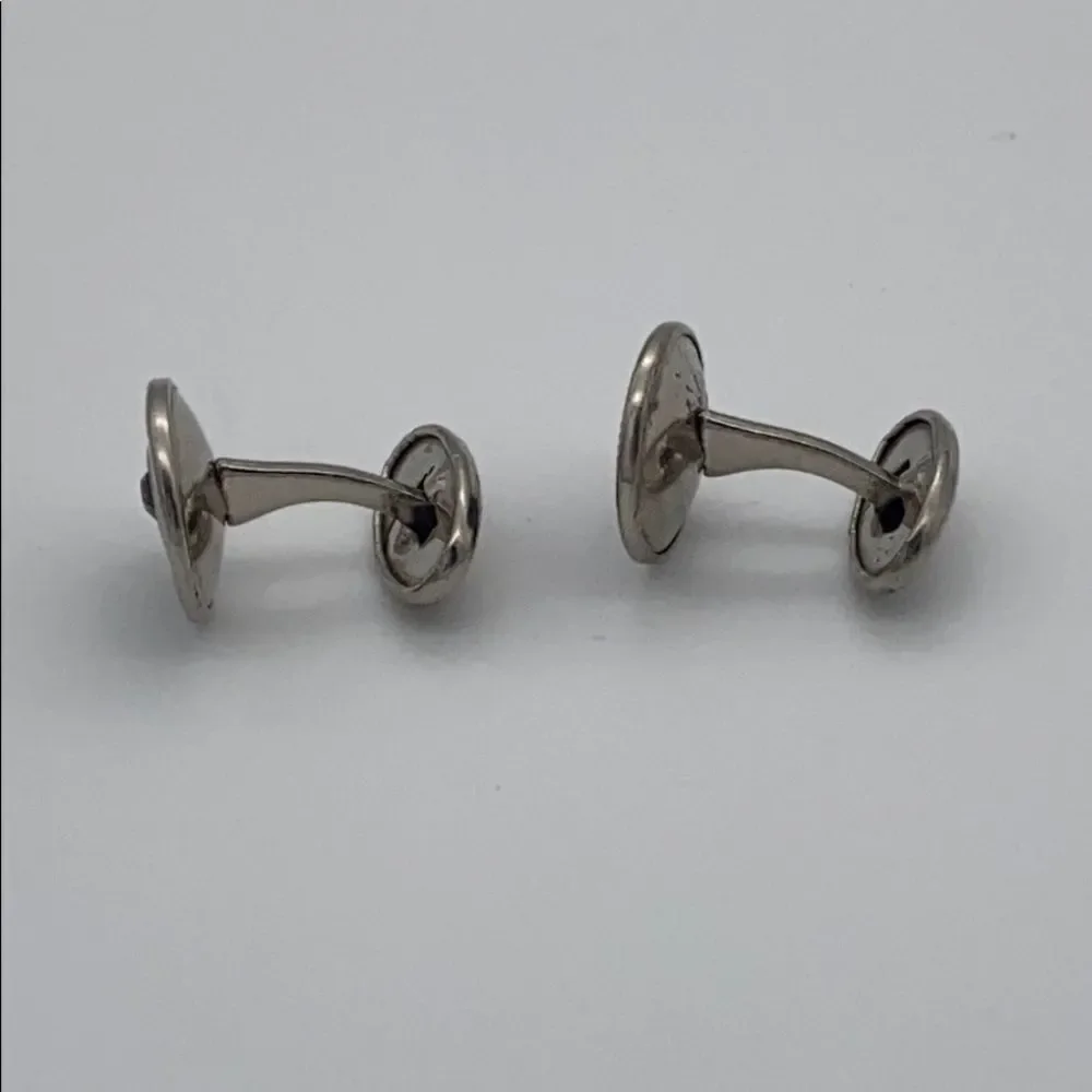 Vintage striking cuff