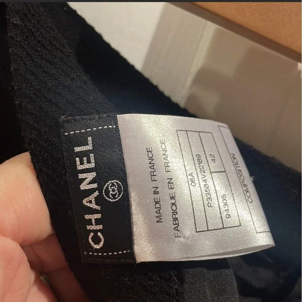 CHANEL classic black