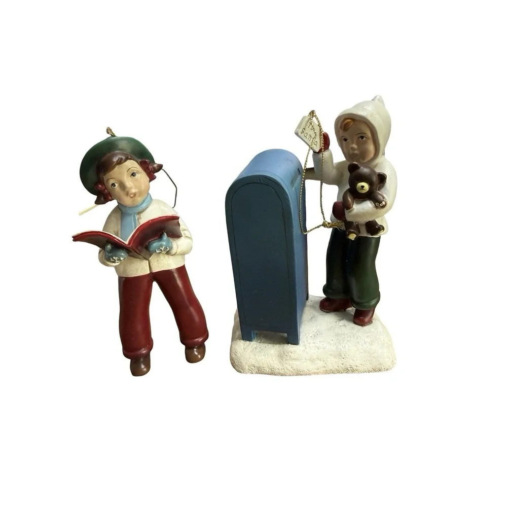Mallory Lane vintage caroler