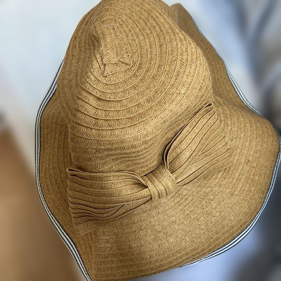 wide brimmed