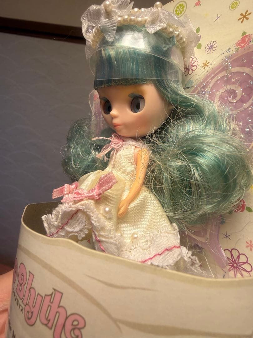 this petite